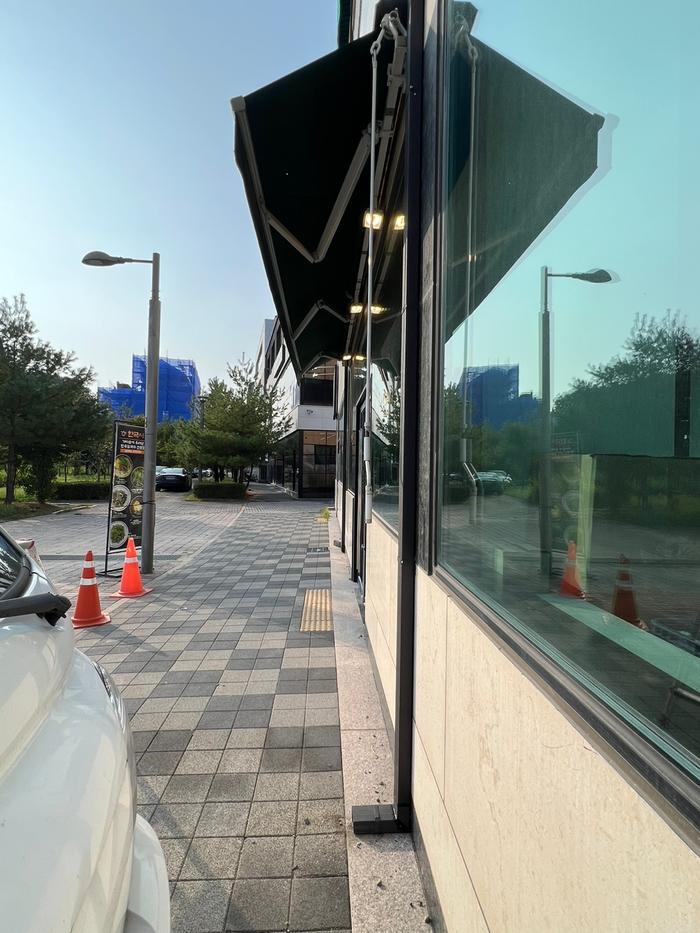 3695294320_TNPBFA4f_bf5874a44e561ad0e9be3317544ae39901d986ca.jpg 이미지크게보기